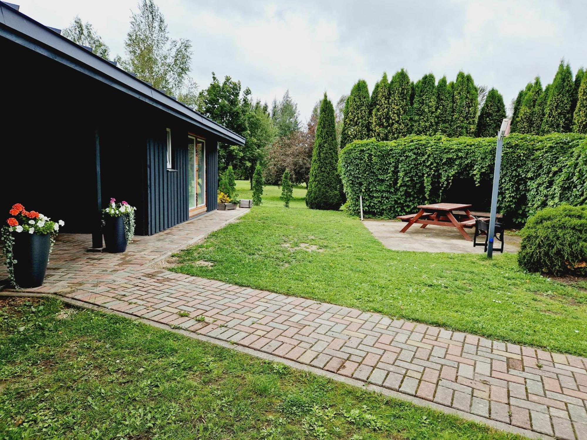 Guest House Podnieki Ventspils Exterior foto